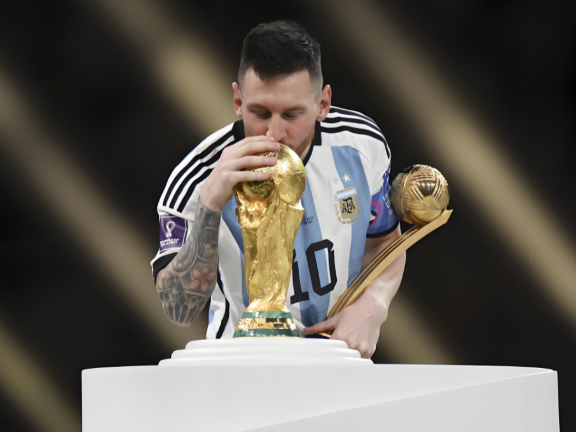 步行者和公牛均陷入困境，争夺季后赛资格，形势严峻。