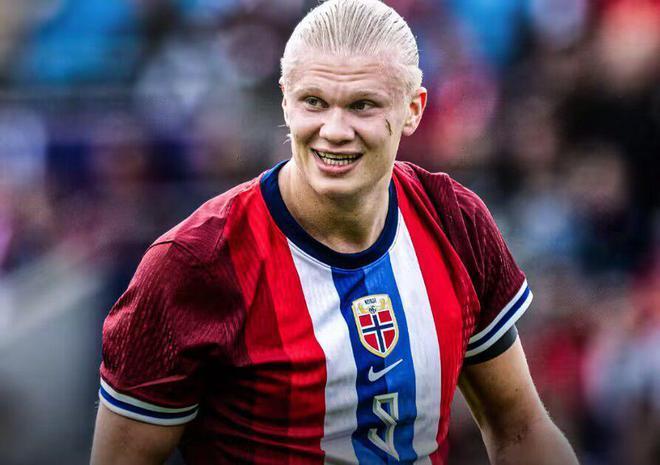 莲湖区机场小学：飞翔少年勇拼搏 绿茵场上展风采