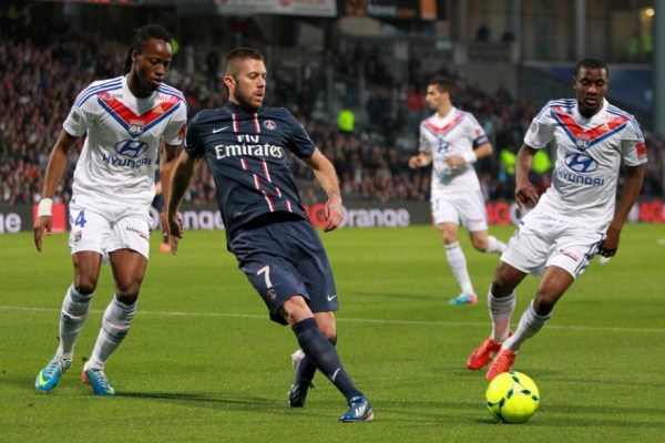 巴萨对阵贝蒂斯大名单：德容、费尔明回归，奥尔莫缺阵