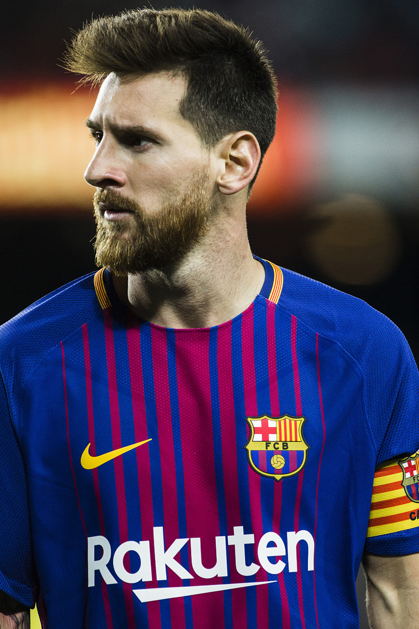 2025／26赛季俱乐部引援花费排名：利物浦以4.83亿欧的引援费用排名第一，英超俱乐部多达9家（2025／26赛季引援支出榜：利物浦以4.83亿欧居首，英超球队占据9席）