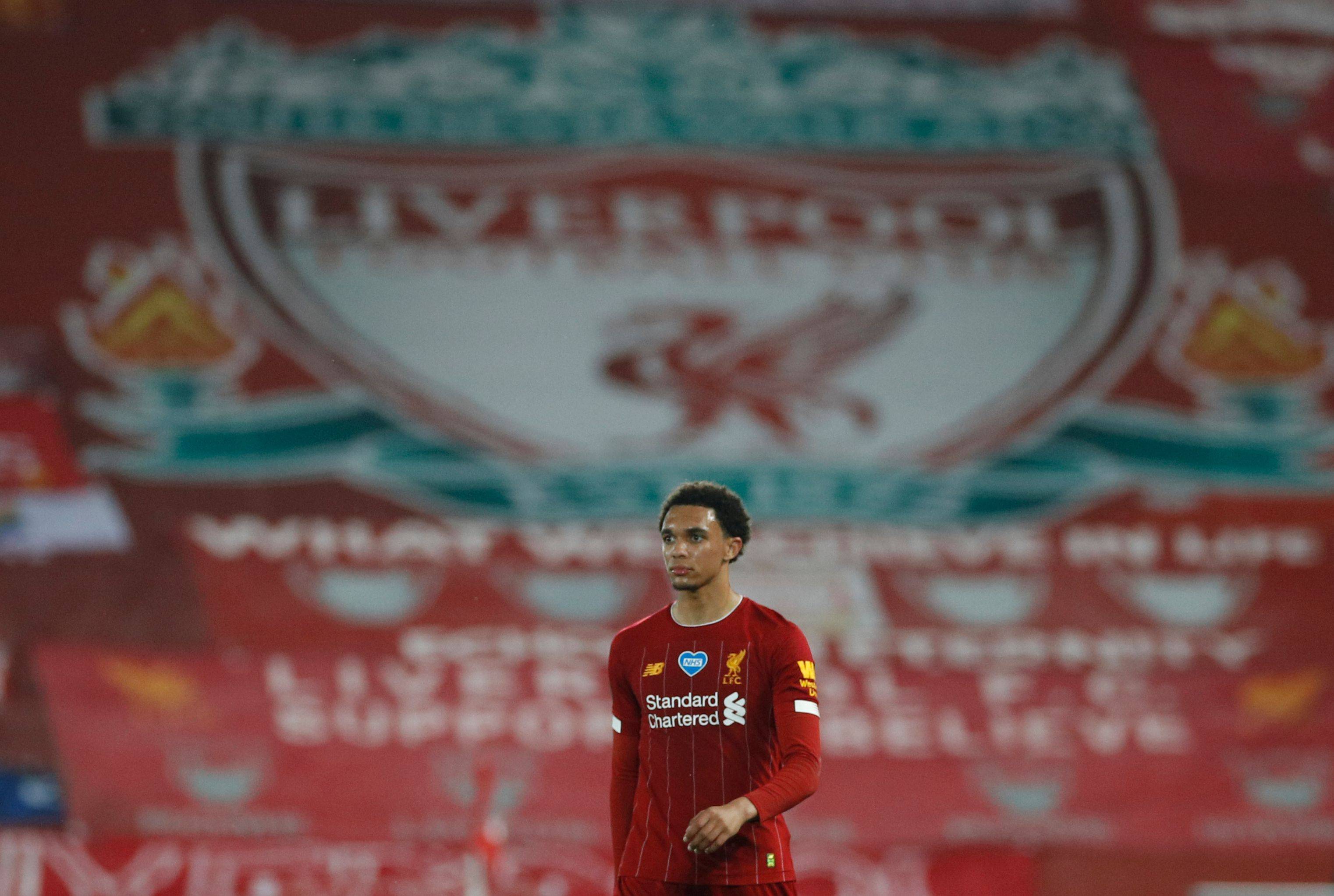 曼联重返英超前六（曼联再度跻身英超前六）