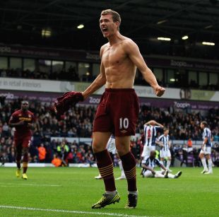 维斯塔潘起步良好暂时领跑，皮亚斯特里过掉诺里斯上至第2